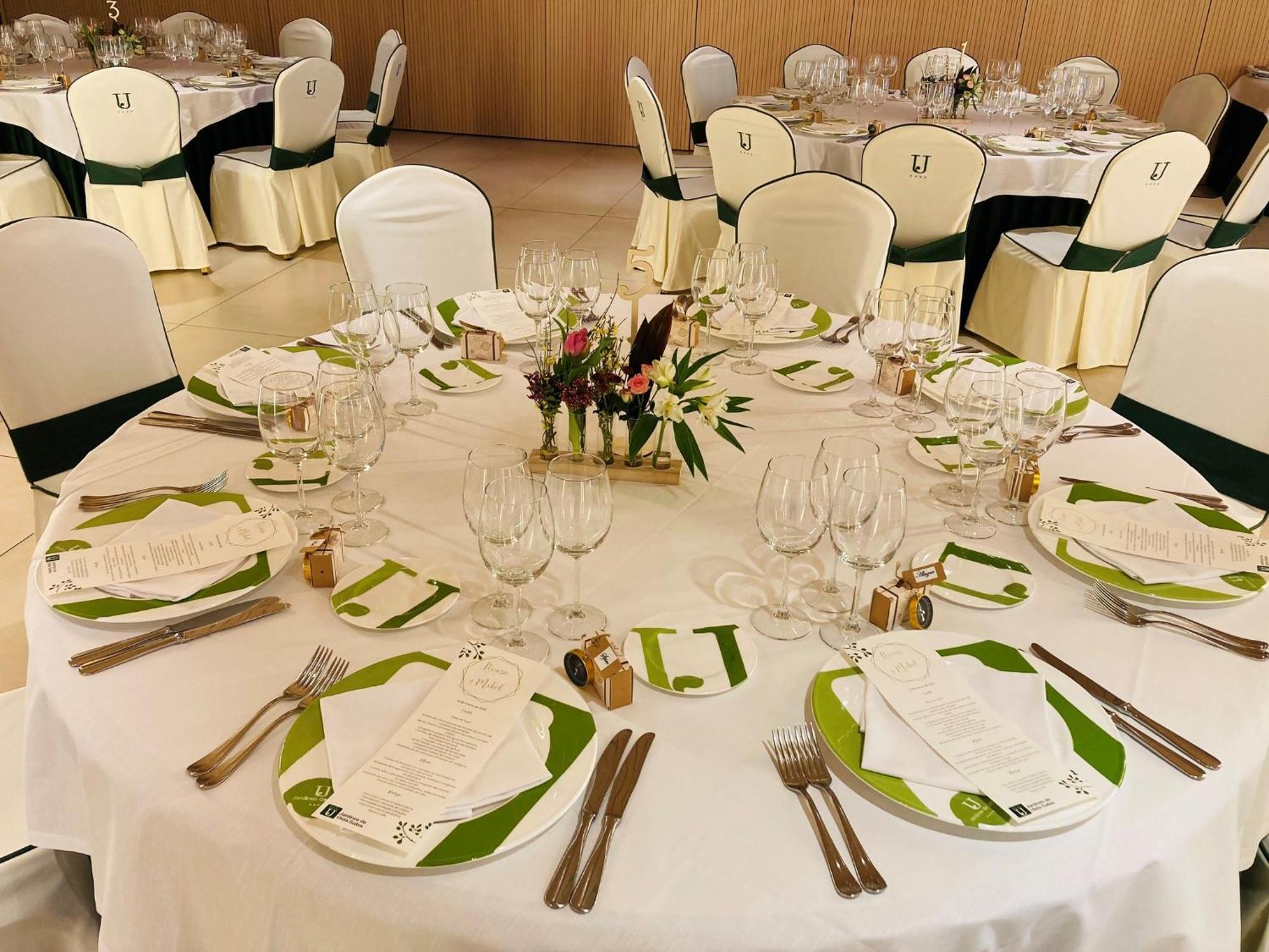 Hotel Jardines De Uleta Suites Vitoria-Gasteiz Eksteriør bilde