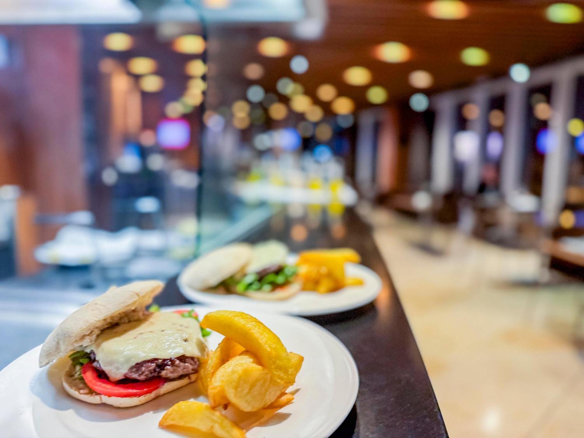 Hotel Jardines De Uleta Suites Vitoria-Gasteiz Eksteriør bilde