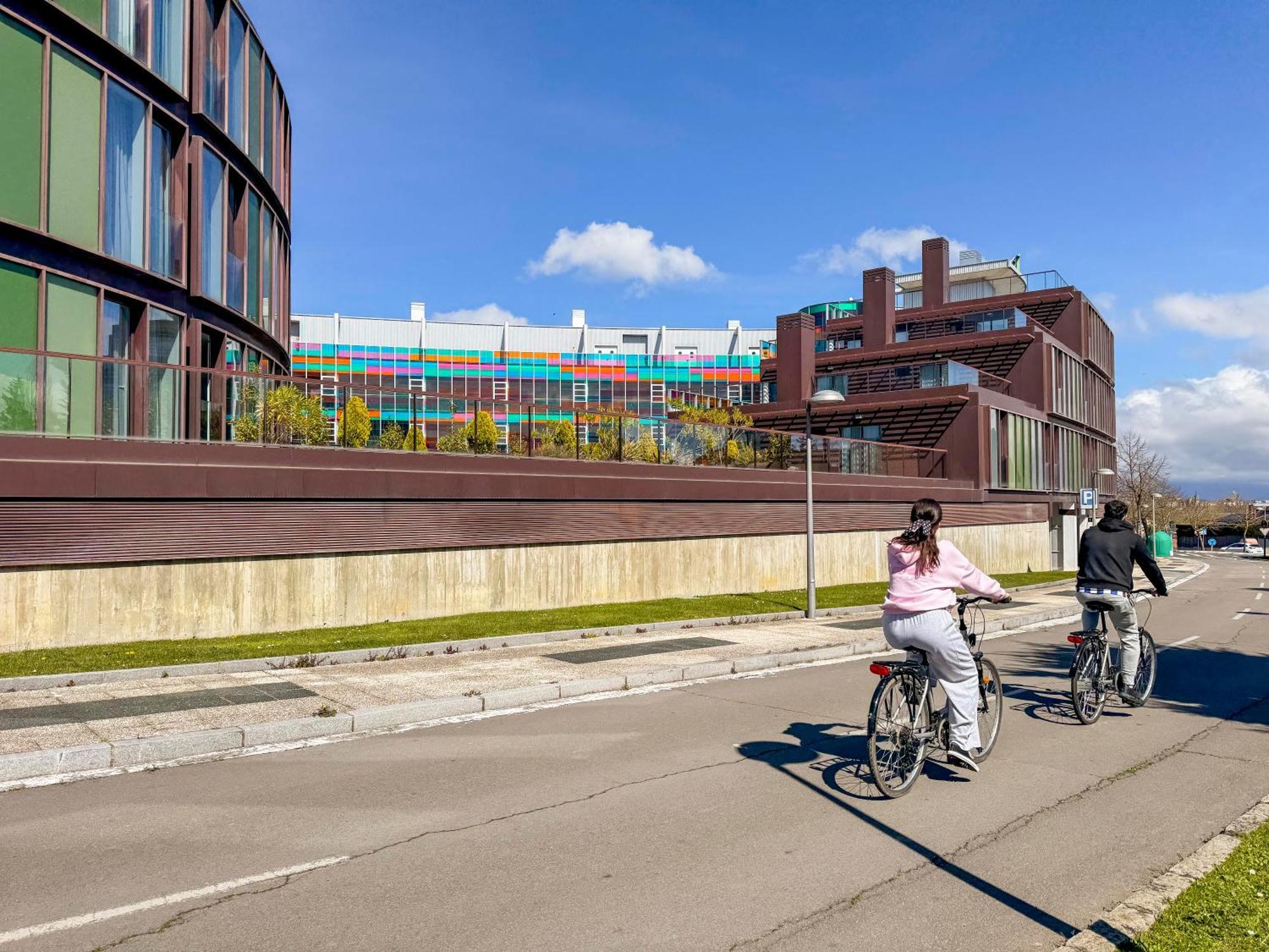 Hotel Jardines De Uleta Suites Vitoria-Gasteiz Eksteriør bilde