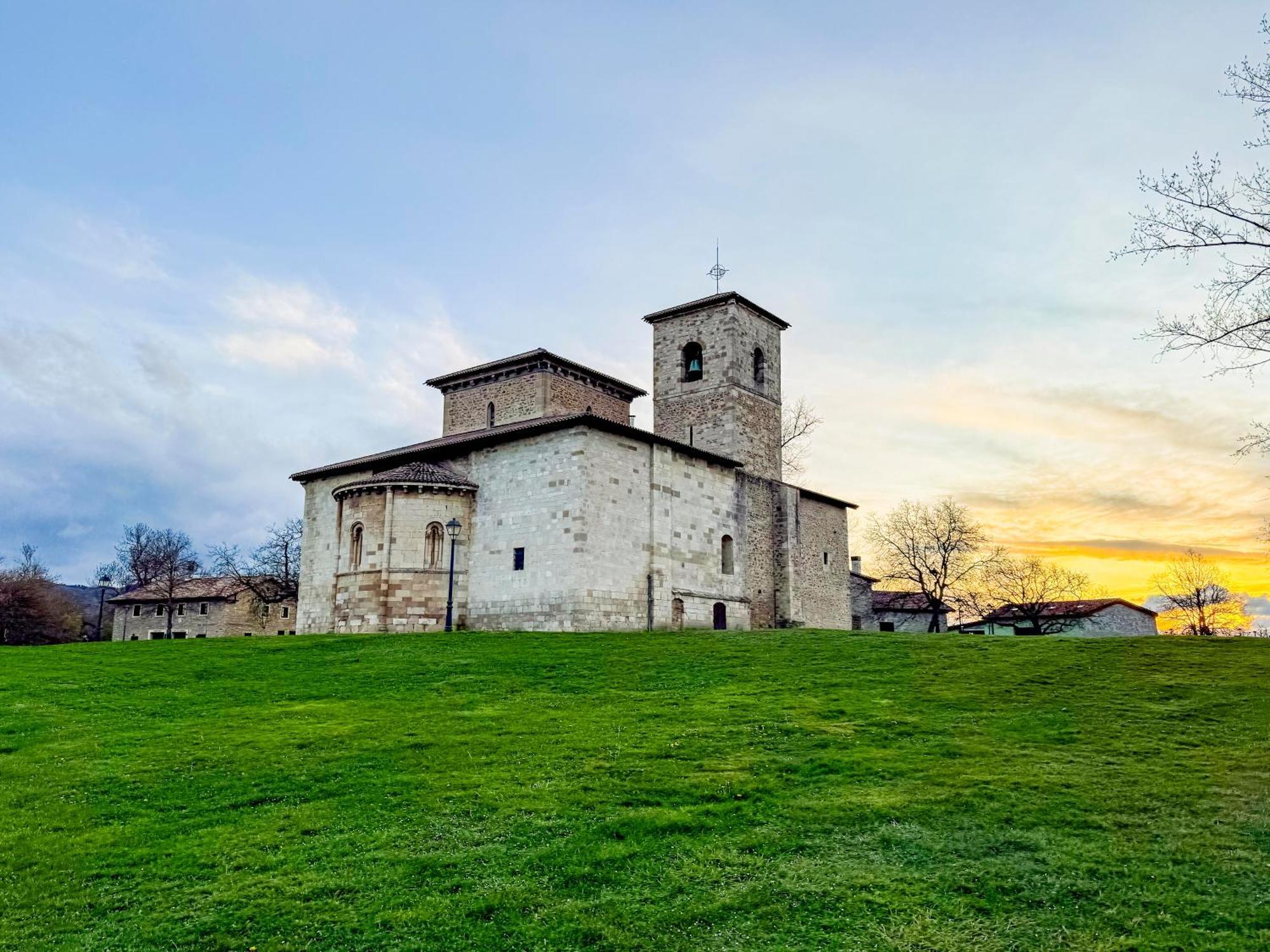 Hotel Jardines De Uleta Suites Vitoria-Gasteiz Eksteriør bilde