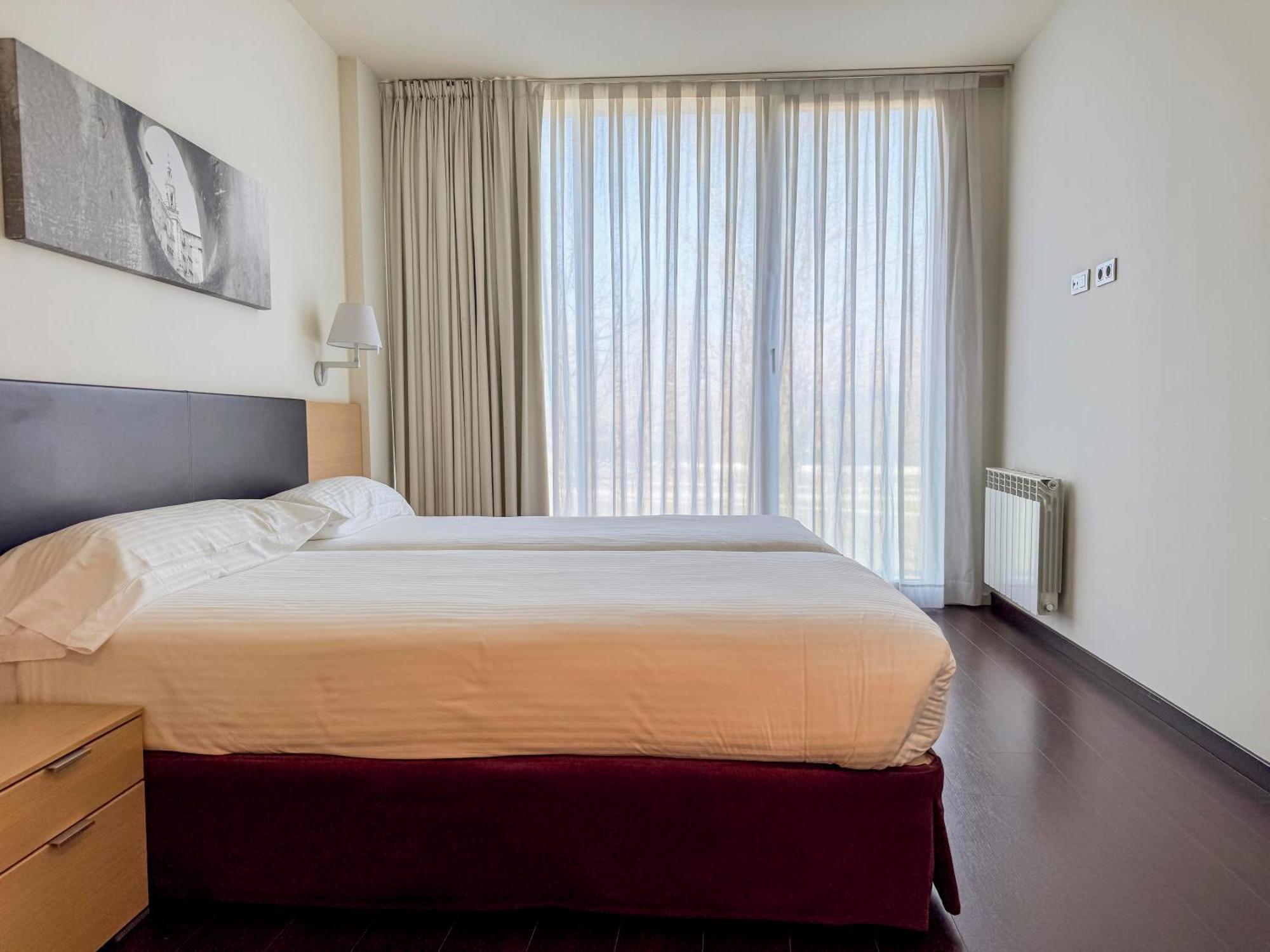 Hotel Jardines De Uleta Suites Vitoria-Gasteiz Eksteriør bilde