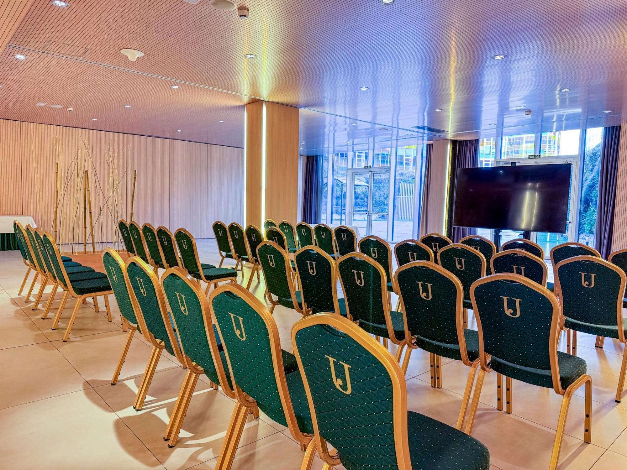 Hotel Jardines De Uleta Suites Vitoria-Gasteiz Eksteriør bilde