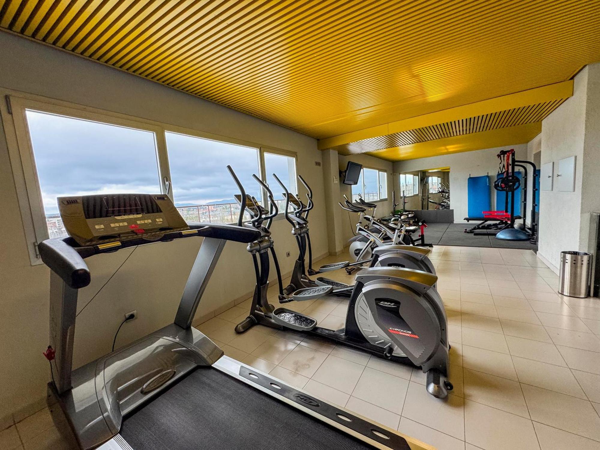 Hotel Jardines De Uleta Suites Vitoria-Gasteiz Eksteriør bilde
