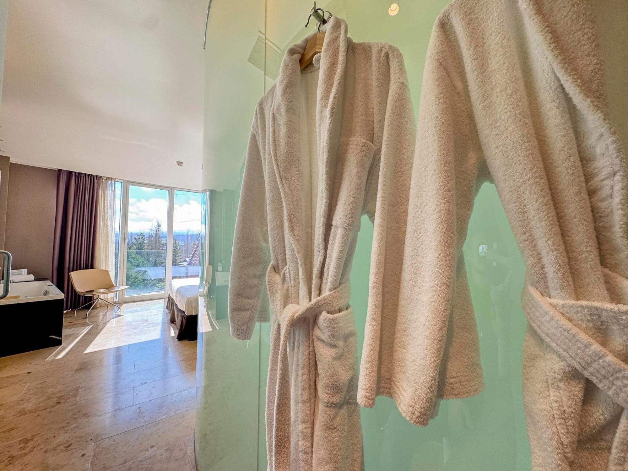 Hotel Jardines De Uleta Suites Vitoria-Gasteiz Eksteriør bilde